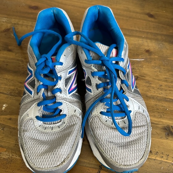 NEW BALANCE 450v3 Womans W450SB3 Training Sneakers Size 8 Blue Silver Pink - Picture 2 of 7